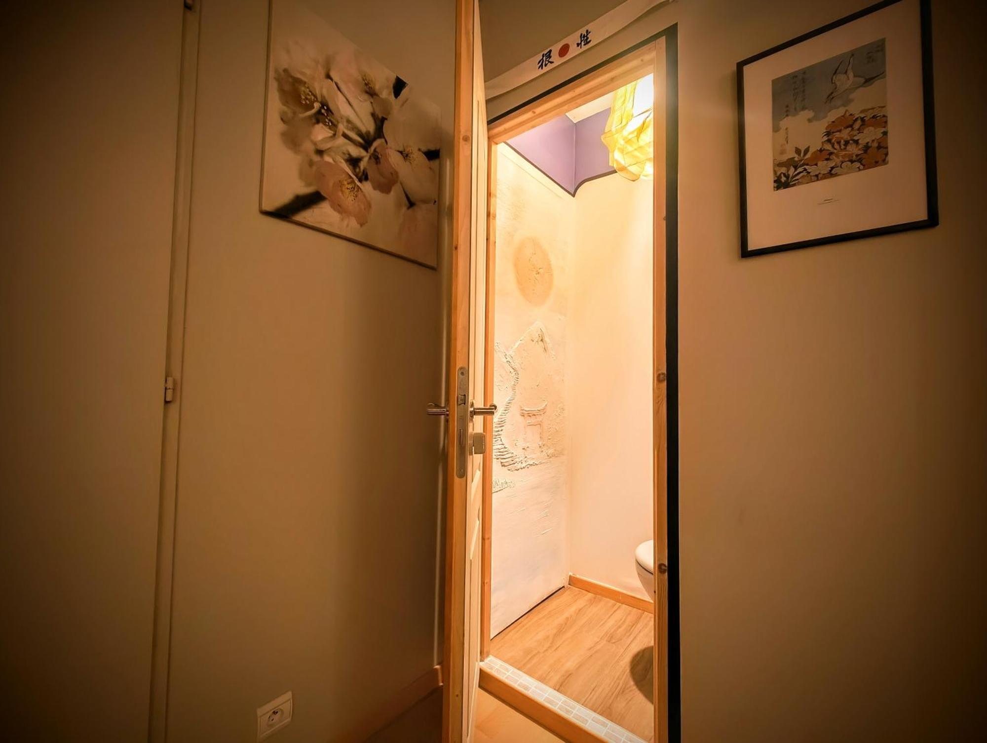 Le Belvedere : Chambres Et Table D'Hotes มองต์เมลิยง ภายนอก รูปภาพ